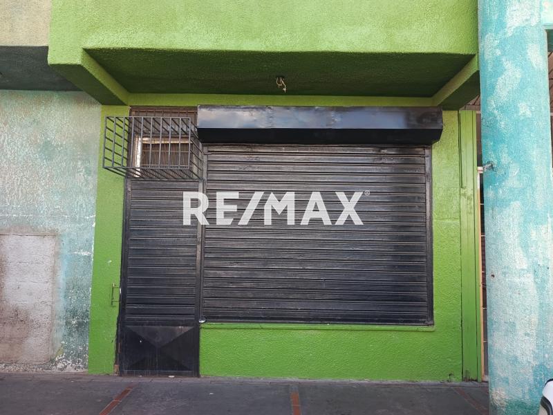 Local en Venta, Centro de Punto Fijo.