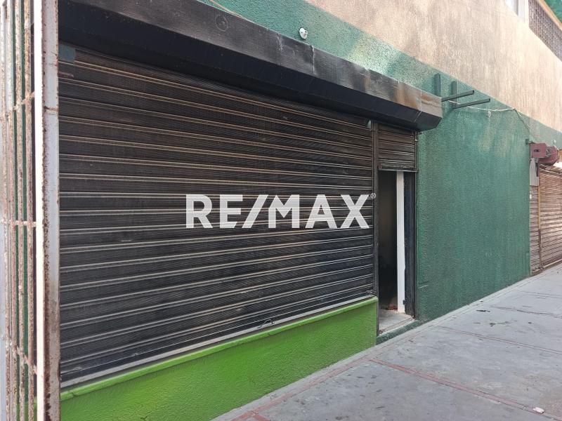 Local en Venta, Centro de Punto Fijo.