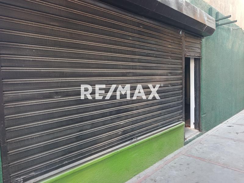 Local en Venta, Centro de Punto Fijo.