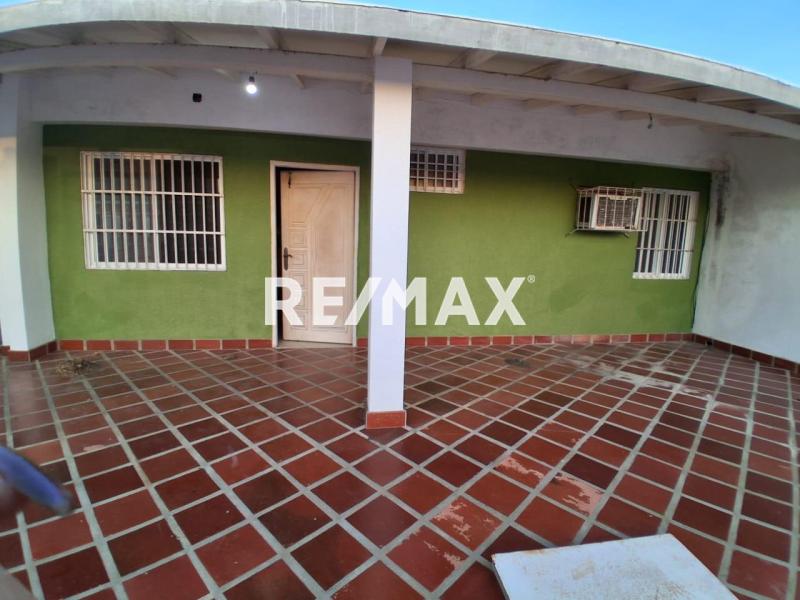 Casa en Alquiler Urb. Maraquiva Puerta  Maraven