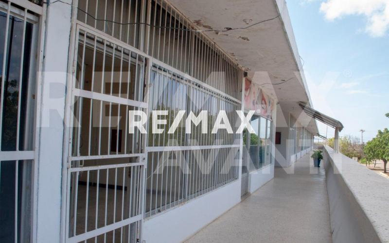 LOCAL COMERCIAL EN VENTA,  Puerta Maraven