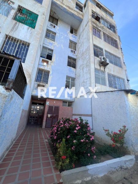 EN VENTA APARTAMENTO. SANTA FE. URBANIZACION LA FLORIDA