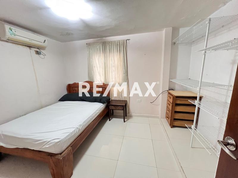 Se vende hermoso apartamento. Guanadito Sur.