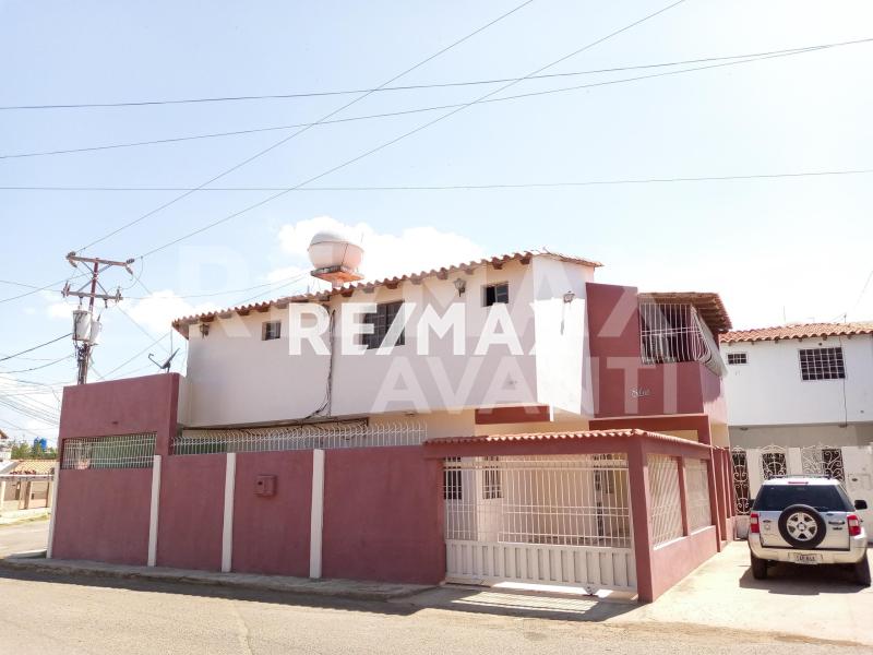Casa en Venta, Urbanización Santa Irene