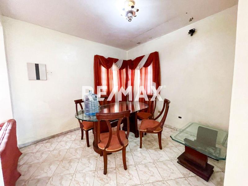 Casa en Venta, Urbanización Santa Irene