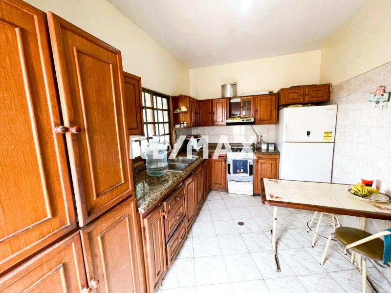 Casa en Venta, Urbanización Santa Irene