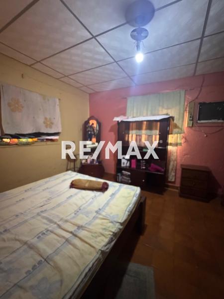 Casa + Local en Venta.  Punto Fijo