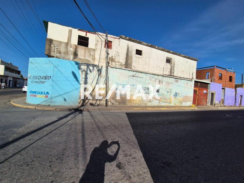 En Venta Edificio Comercial Centro de Punto Fijo