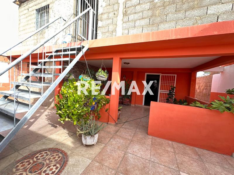 Casa en venta caja de agua punto fijo