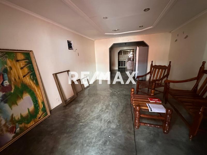 Casa en venta caja de agua punto fijo