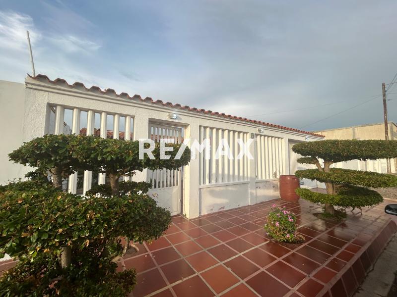 En Venta Casa o TownHouse Puerta Maraven, Cardón, Carirubana, Falcón, 4154, VEN