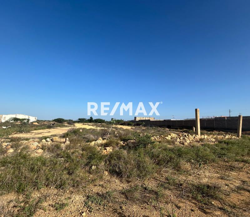 En Venta Terreno y Parcela Calle Escondida, Brisamar, Cardón, Carirubana, Falcón, 4154, VEN