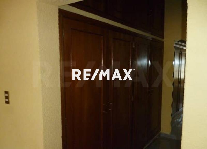 En Venta Casa o TownHouse Calle Yacambú, Judibana, Punto Fijo, Falcon, Venezuela.