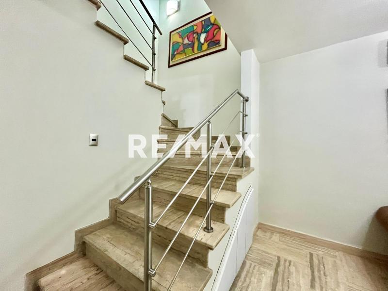 En Venta Casa o TownHouse Ave 27 de Febrero Casacoima