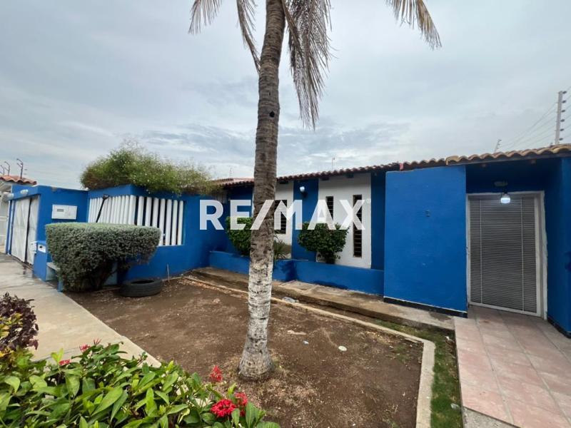 En Alquiler Casa o TownHouse Sector Zarabon, urb Virtudes I Punto Fijo, Edo Falcon