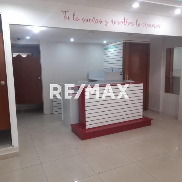 En Venta Local Comercial C.C. Las Virtudes Punto Fijo Estado Falcon