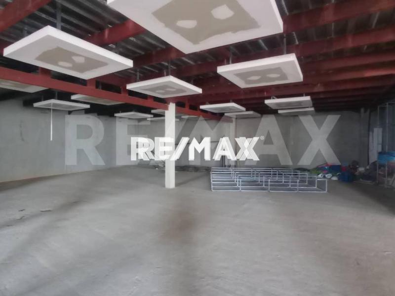 En Alquiler Edificio Calle Arismendi, Punto Fijo, Municipio Carirubana del Estado Falcon.