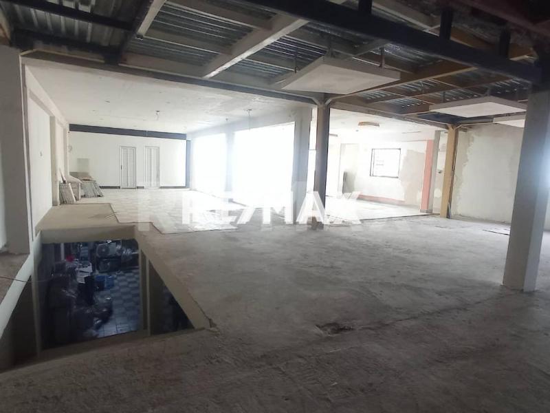 En Alquiler Edificio Calle Arismendi, Punto Fijo, Municipio Carirubana del Estado Falcon.