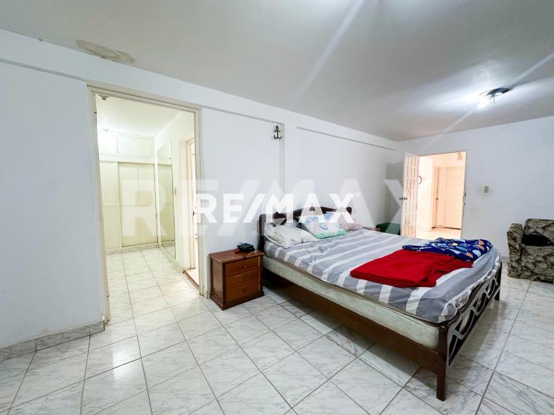 En Venta Casa o TownHouse PUERTA MARAVEN CALLE CURIMAGUA