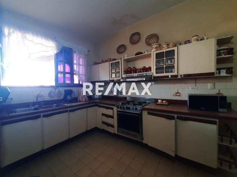 En Venta Casa o TownHouse PUERTA MARAVEN CALLE CURIMAGUA