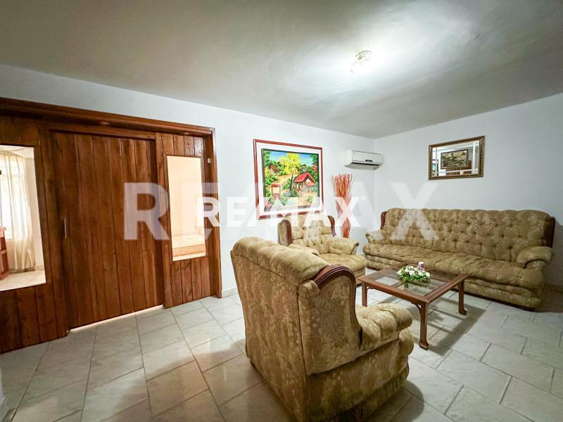 En Alquiler Casa o TownHouse PUERTA MARAVEN CALLE CURIMAGUA