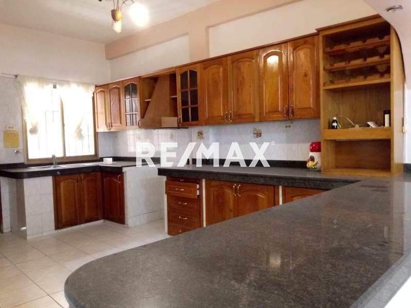 En Venta Edificio Calle Arismendi, Punto Fijo Municipio Carirubana, Estado Falcon. VEN