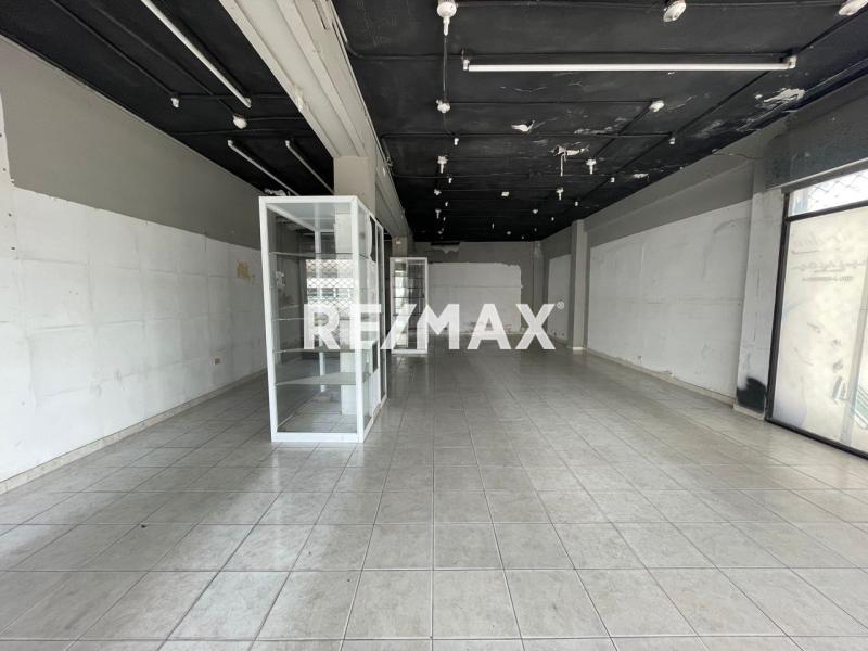 En Alquiler Local Comercial Avenida Bolivar, Centro, Punto Fijo, Falcón, 4102, VEN