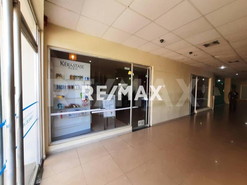 En Alquiler Local Comercial Calle Monagas, Centro, Punto Fijo, Falcón, 4102, VEN