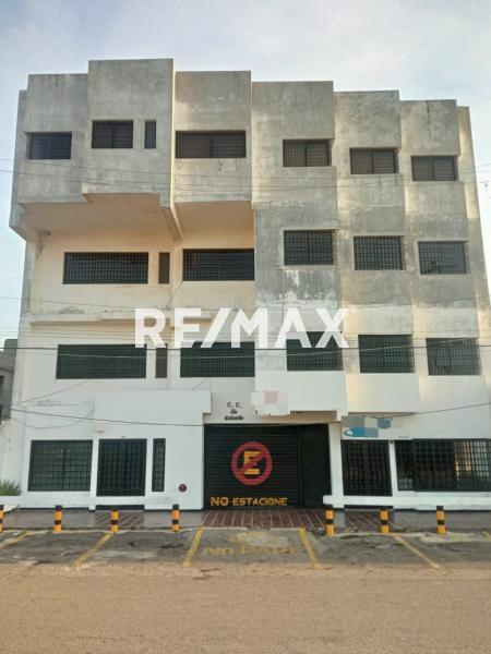 En Alquiler Local Comercial Avenida Pumarrosa, Caja de Agua, Punto Fijo, Falcón, 4102, VEN