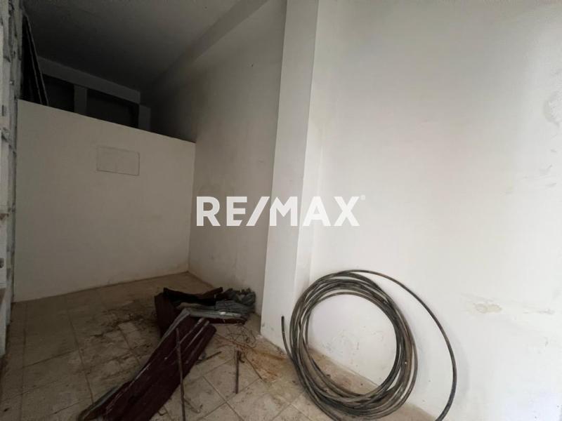 En Alquiler Local Comercial CALLE COMERCIO DE PUNTO FIJO