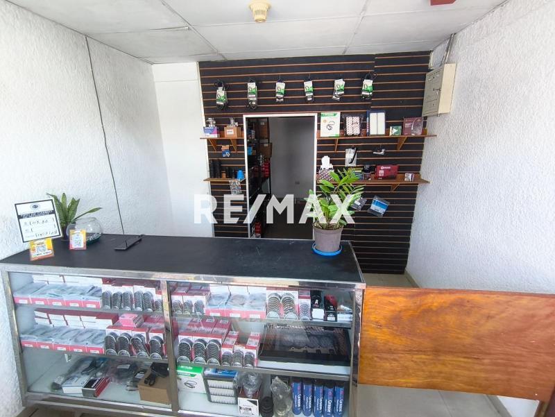 En Alquiler Local Comercial Calle Girardot, Centro, Punto Fijo, Falcón, 4102, VEN