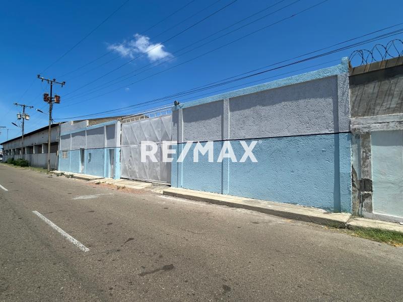 En Alquiler Local Industrial y Galpón Callejón Altagracia, Centro, Punto Fijo, Falcón, 4102, VEN