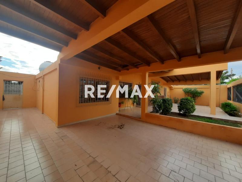 En Alquiler Casa o TownHouse Urbanización terrazas del caribe