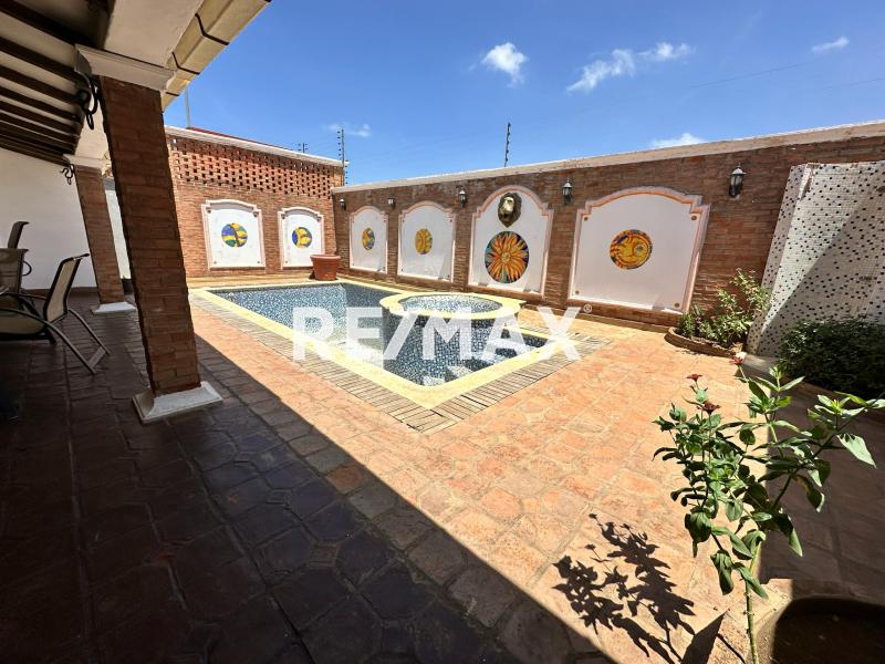 En Alquiler Casa o TownHouse Puerta Maraven, Cardón, Falcón, 4154, VEN