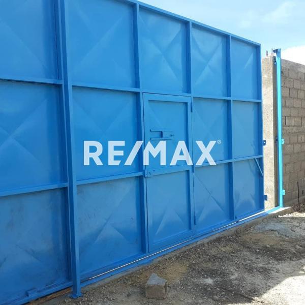 En Venta Local Industrial y Galpón Urb. Brisamar, Cardón, Falcón, 4154, VEN