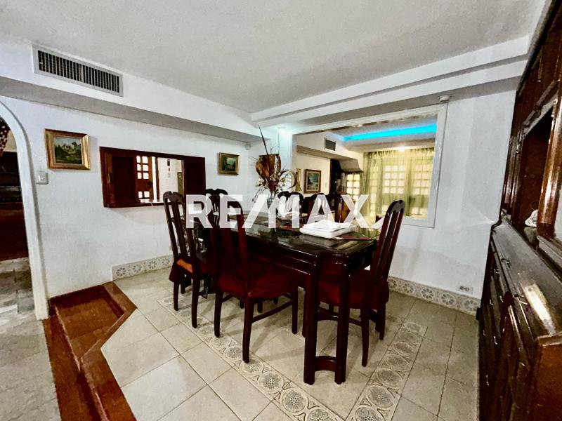 En Venta Casa o TownHouse Urbanización Judibana, Falcón, Venezuela.