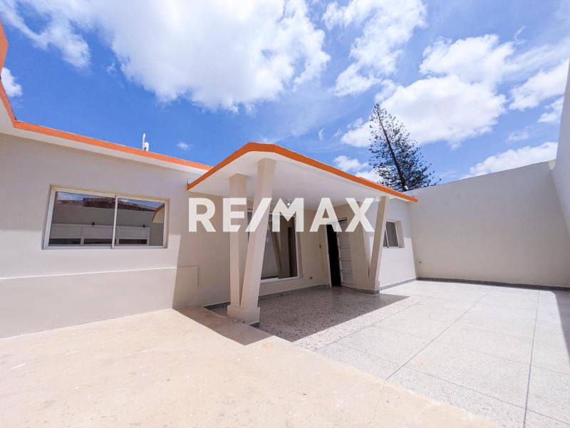 En Venta Casa o TownHouse Judibana, punto Fijo