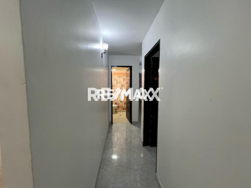 En Venta Apartamento Avenida Girardot, Centro, Punto Fijo, Falcón, 4102, VEN