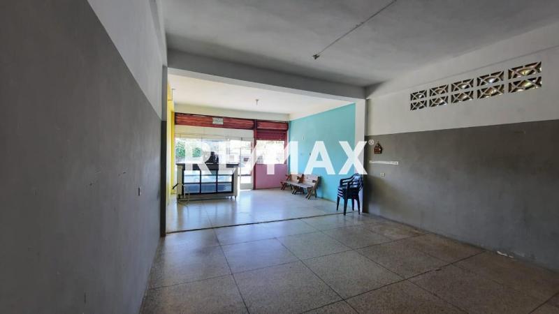 En Venta Local Comercial Calle Acueducto de Caja de Agua