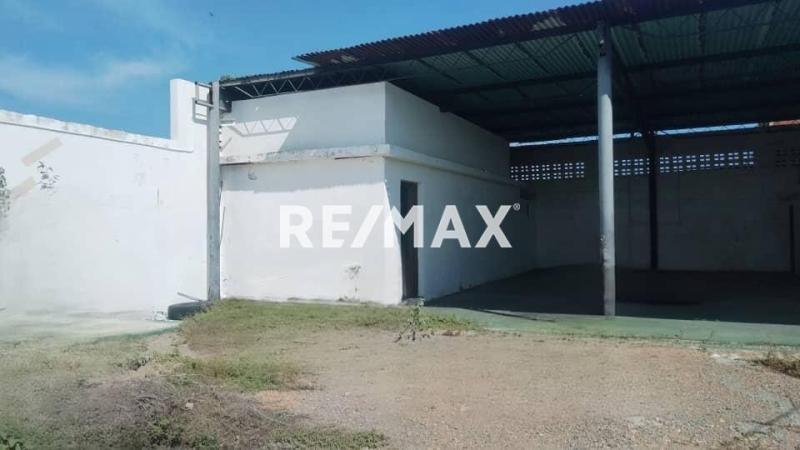 En Venta Local Industrial y Galpón Sector Ezequiel Zamora, Punto Fijo, Carirubana, Falcón, 4102, VEN