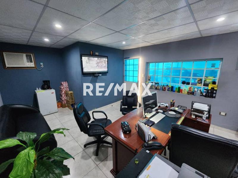 En Alquiler Local Industrial y Galpón Guaranao, Punto Fijo, Falcón, 4167, VEN