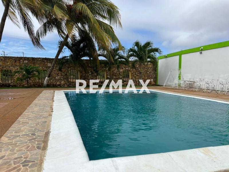 En Venta Casa o TownHouse Adicora, Falcón, 4142, VEN