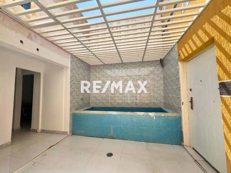 En Venta Casa o TownHouse Avenida 11, Puerta Maraven, Cardón, Falcón, 4154, VEN