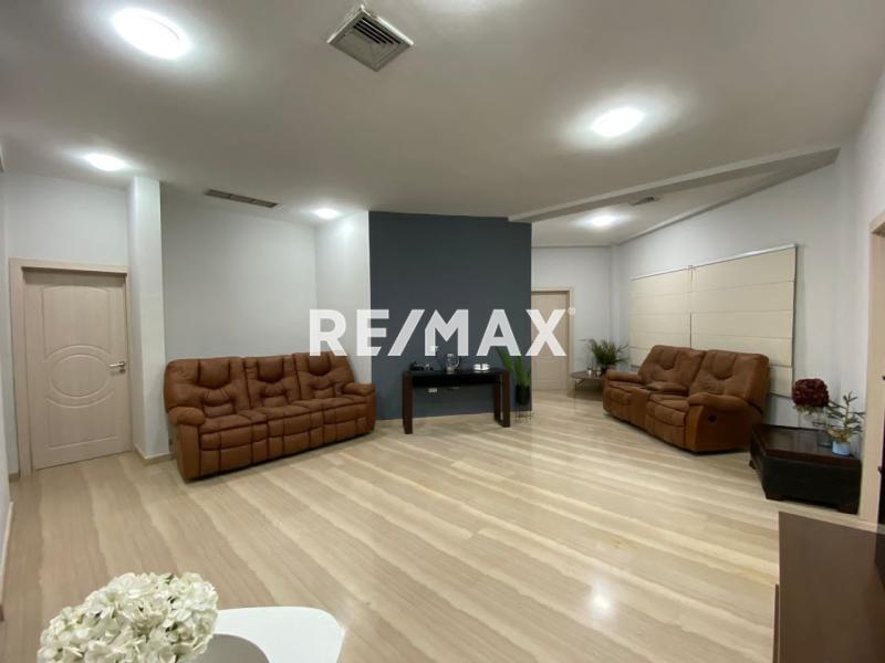 En Venta Casa o TownHouse Avenida 11, Puerta Maraven, Cardón, Falcón, 4154, VEN