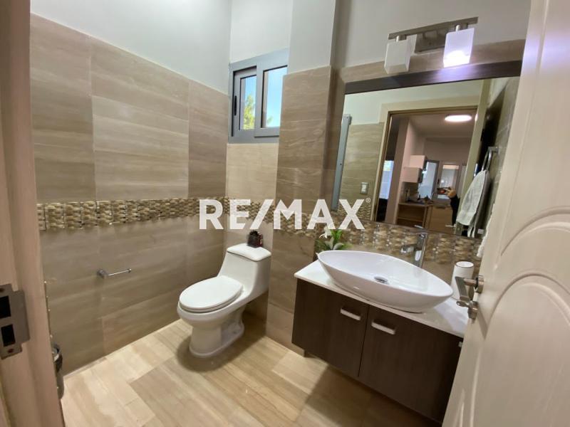 En Venta Casa o TownHouse Avenida 11, Puerta Maraven, Cardón, Falcón, 4154, VEN