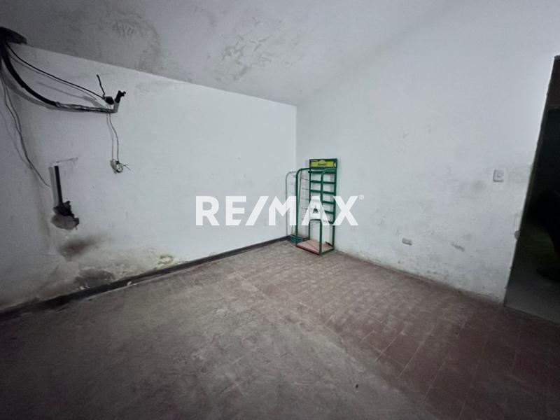 En Alquiler Local Comercial Cc Galerías paraguana, Puerta maraven