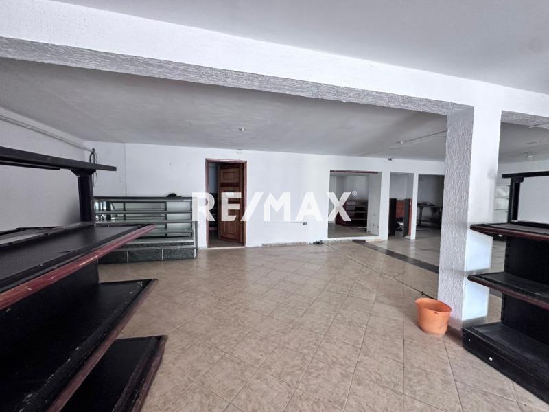 En Alquiler Local Comercial Cc Galerías paraguana, Puerta maraven