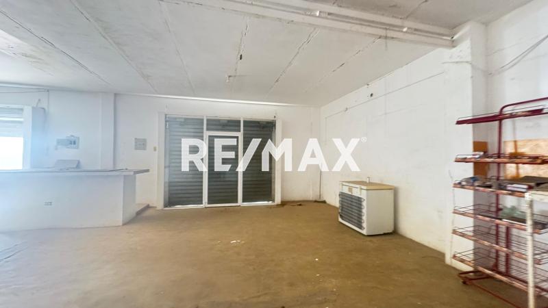 En Alquiler Local Comercial Avenida Ollarvides, Puerta Maraven, Cardón, Falcón, 4154, VEN