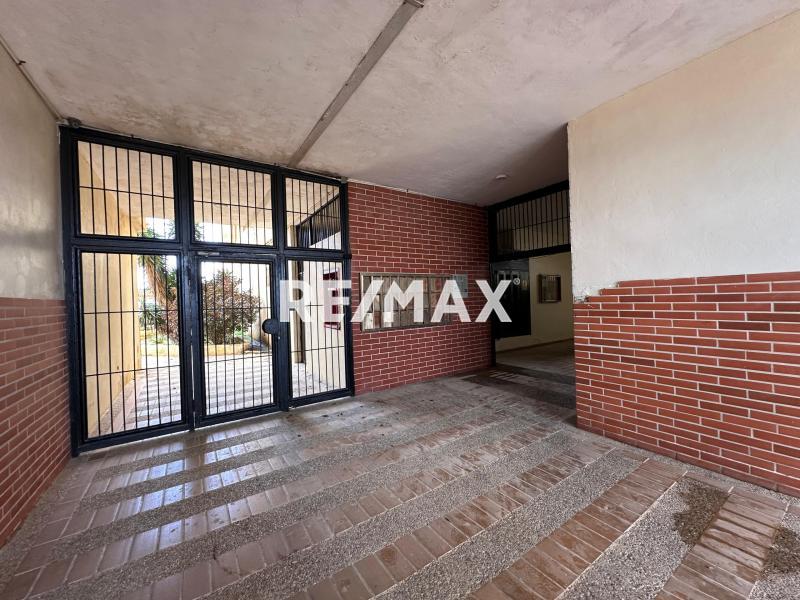 En Alquiler Apartamento PUERTA MARAVEN , CALLE ESCONDIDA