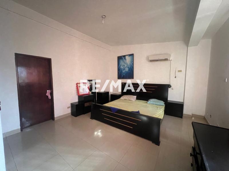 En Venta Casa o TownHouse Urb Santa Irene, Punto fijo